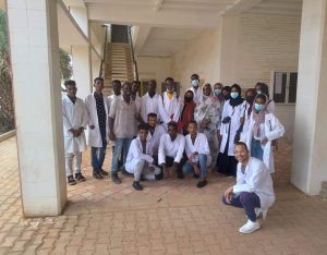 طلاب الهندسة يقفون ميدانيا علي العمليات الكيمائية في صناعة الجلود