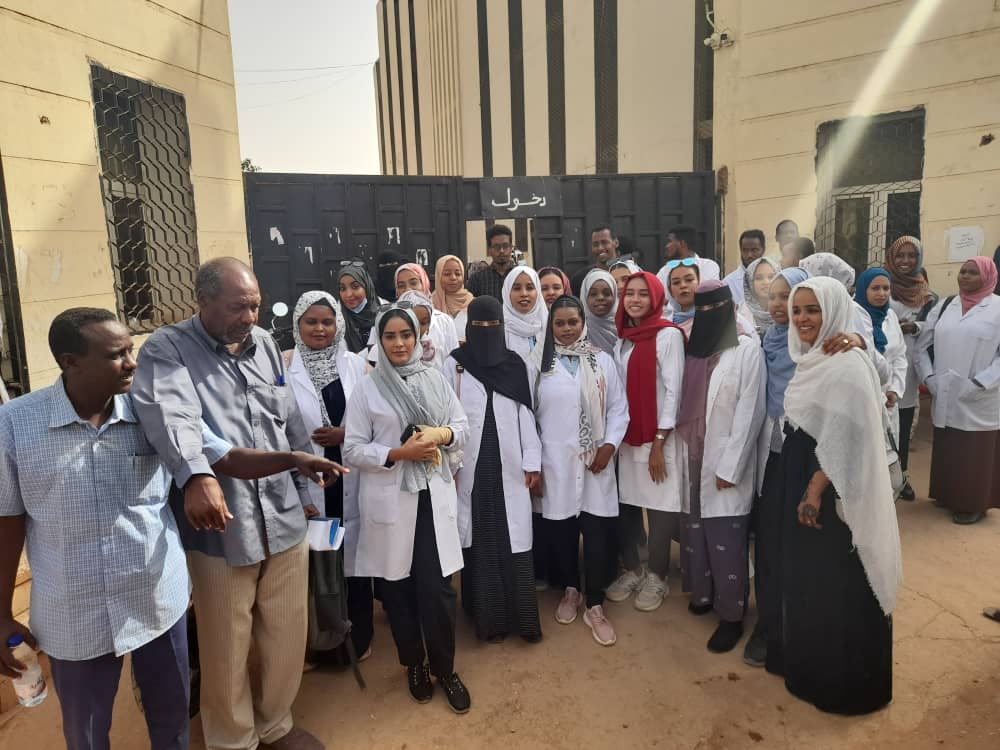 جامعة العلوم والتقانة تسيّر القافلة الطبية الثانية لغرب سوق ليبيا