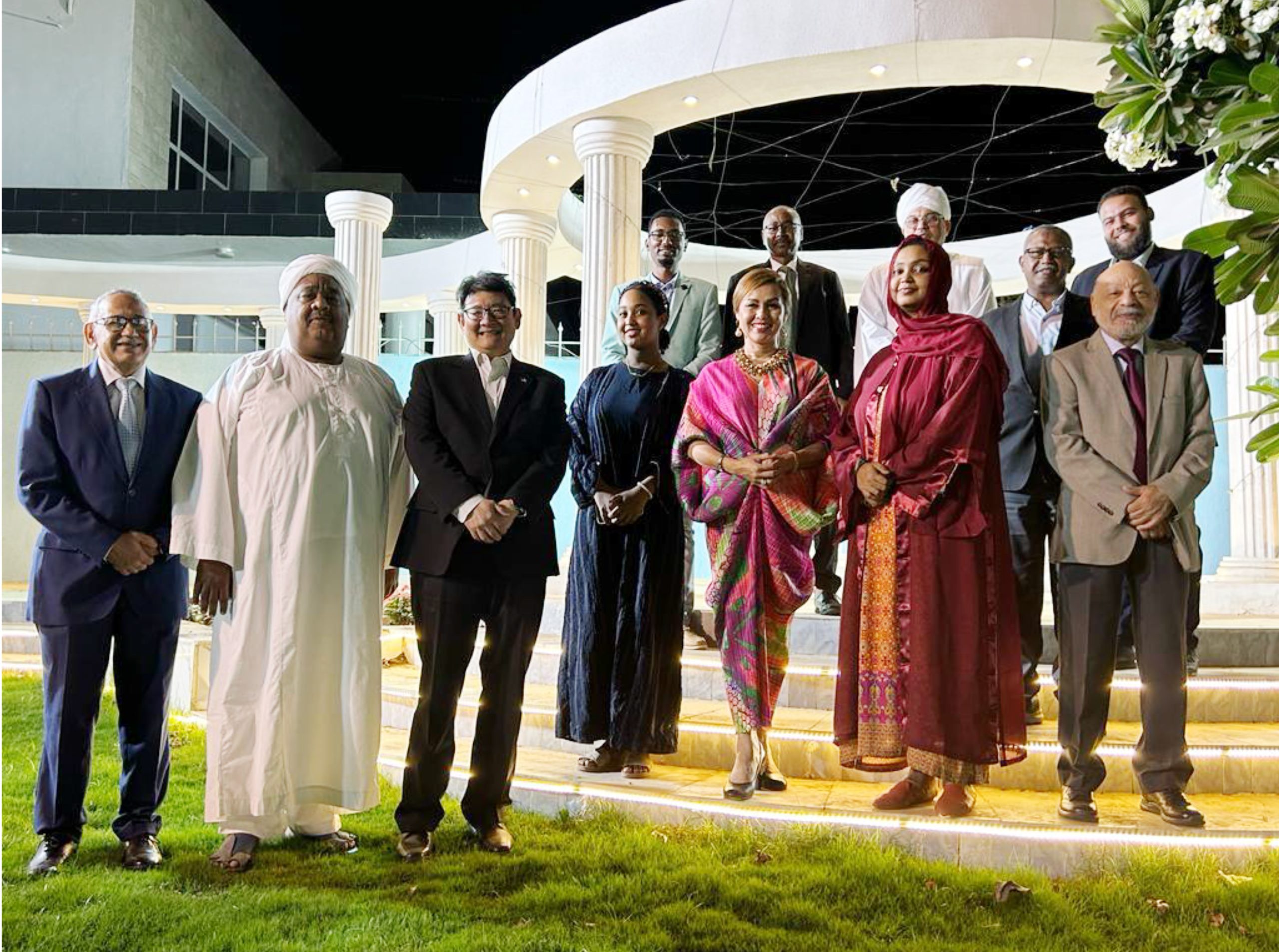 رئيس جامعة العلوم والتقانة يستقبل السفير الماليزي وعقيلته في زيارة خاصة