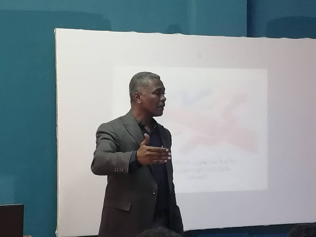 مركز د. المعتز البرير لريادة الأعمال والإبتكار (ينفتح ) نحو الولايات